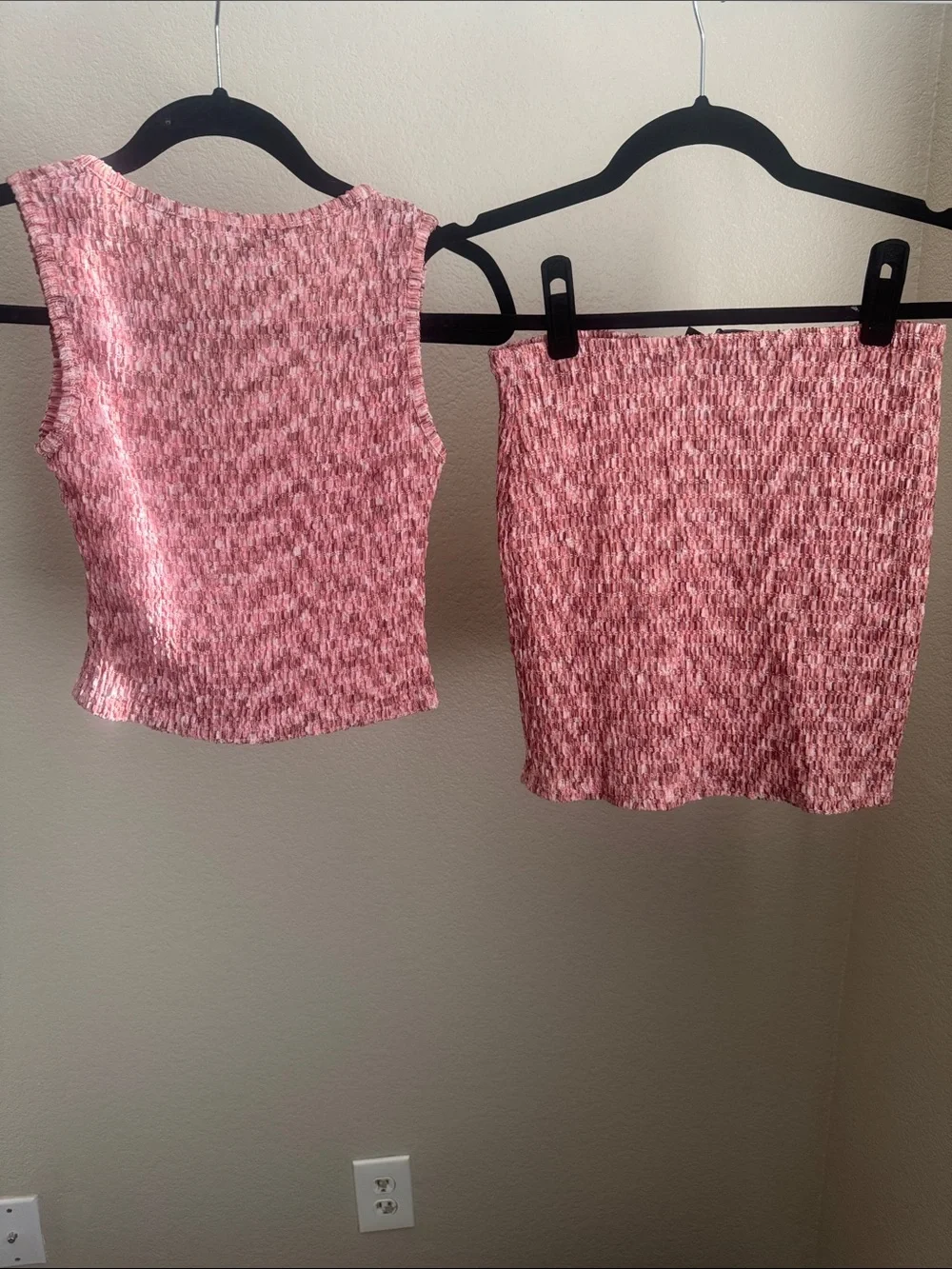 PrettyLittleThing Pink Marled Knit Crop Top & Mini Skirt Set - Picture 5 of 5